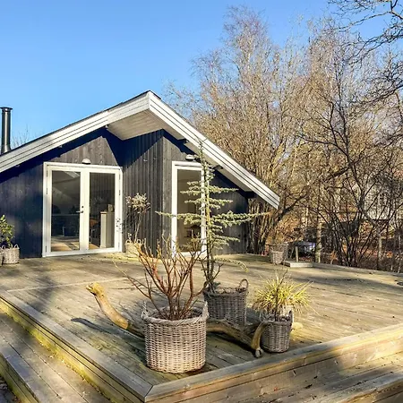 Stunning In Aakirkeby With Wifi * Åkirkeby
